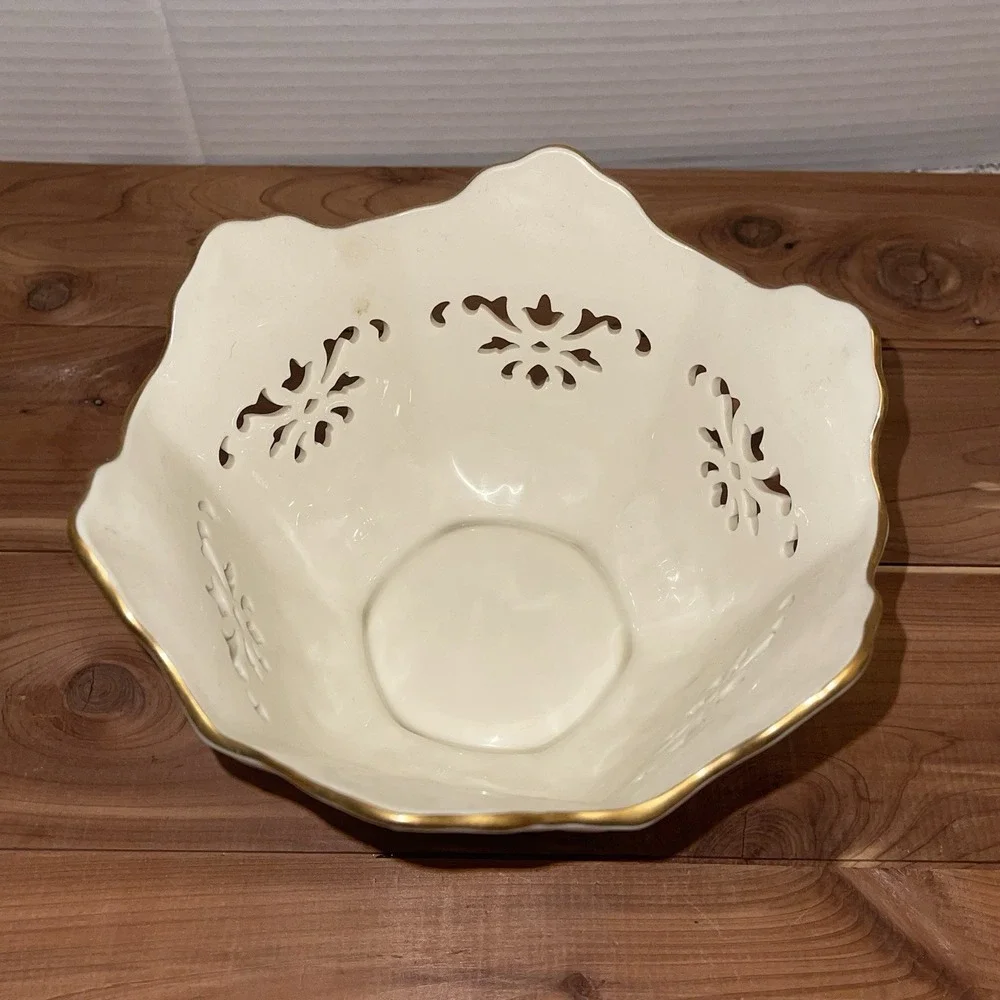 Lenox Special Langtry Collection China Footed 7